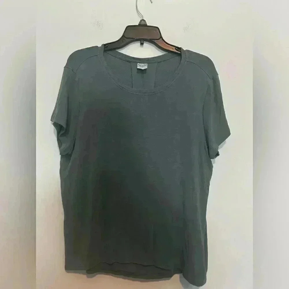 Athleta Women’s Medium Short Sleeve Shirt Super Soft